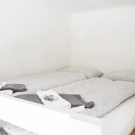 Liliom Apartman Apartment *