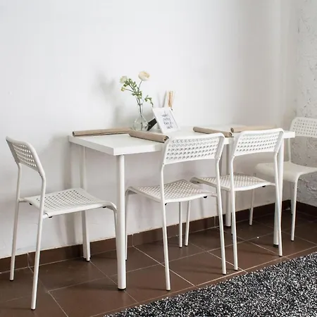 Liliom Apartman *